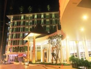Aiyara Grand Hotel