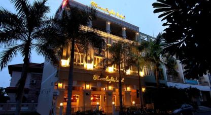 Moonlight Hotel Saigon South